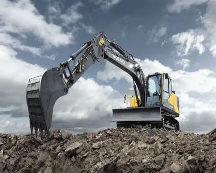 USED EXCAVATOR INSPECTION: EVERYTHING YOU NEED TO KNOW